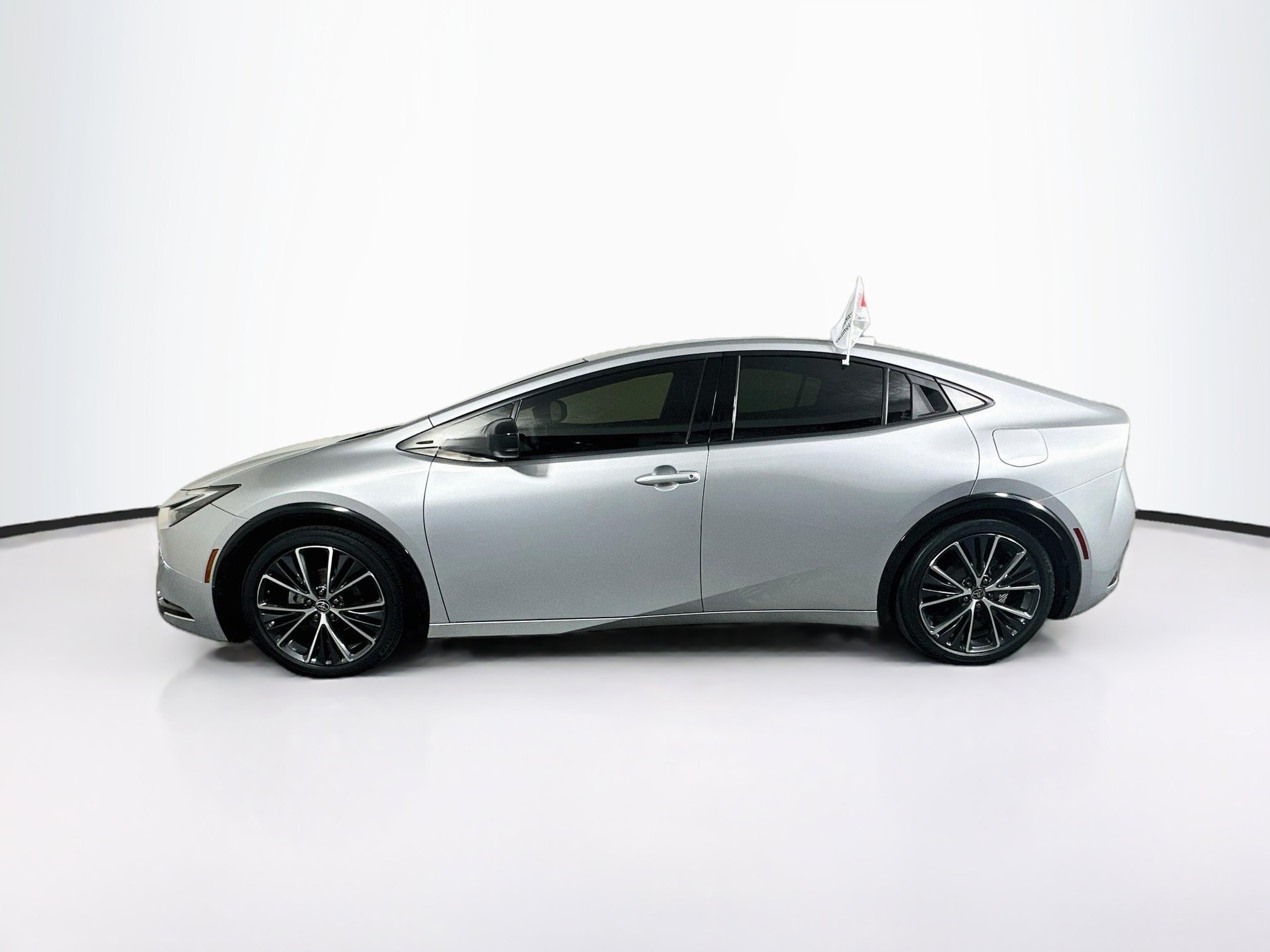 Certified 2023 Toyota Prius XLE FWD image 6