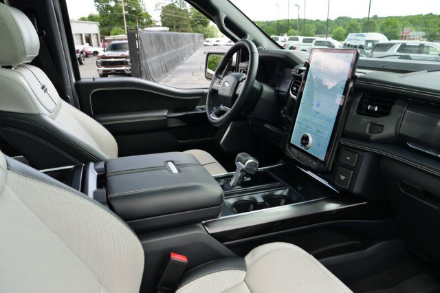 Used 2024 Ford F150 Lightning Platinum AWD/4WD image 46
