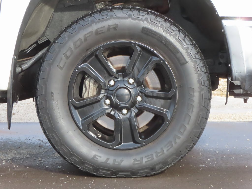 Used 2018 Toyota Tundra SR5 image 9