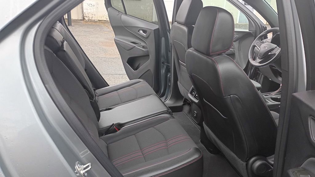 Used 2024 Chevrolet Equinox RS image 14