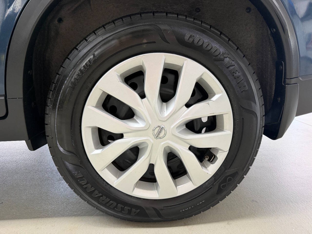 Used 2016 Nissan Rogue S AWD/4WD image 27