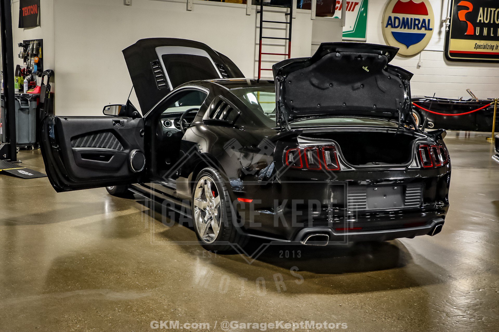 Used 2013 Ford Mustang GT Premium RWD image 68