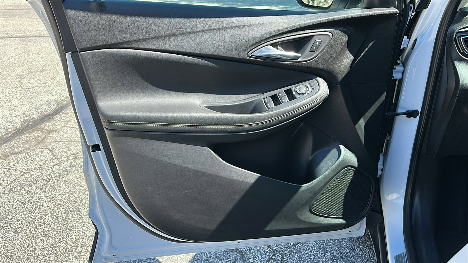 Used 2022 Buick Encore GX Preferred w/ Cold Weather Comfort Package image 13