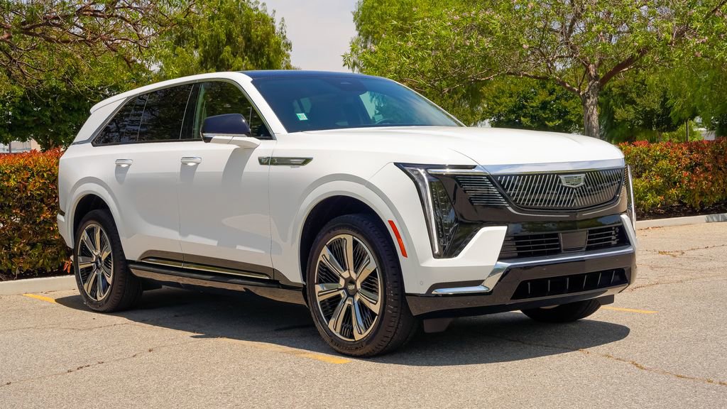 New 2025 Cadillac Escalade IQ Luxury 2 image 6