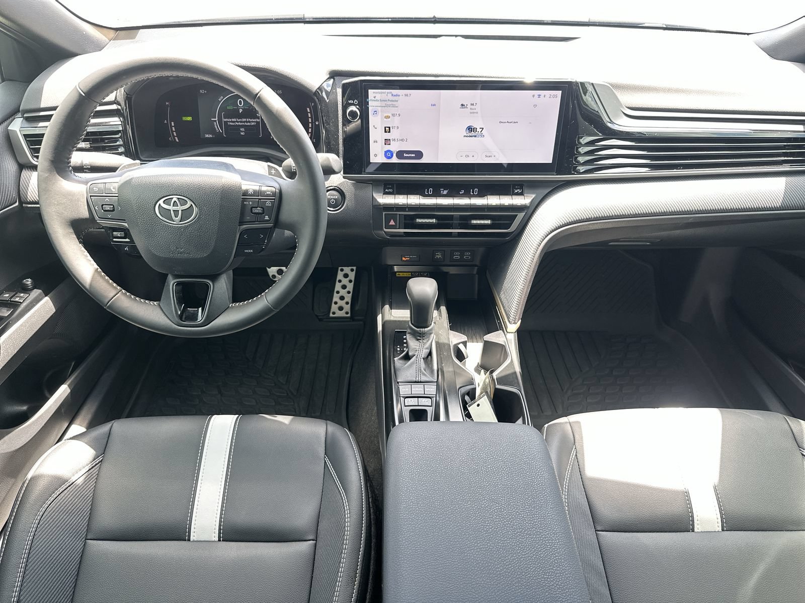 Used 2026 Toyota Camry SE w/ Multimedia Upgrade Package FWD image 18