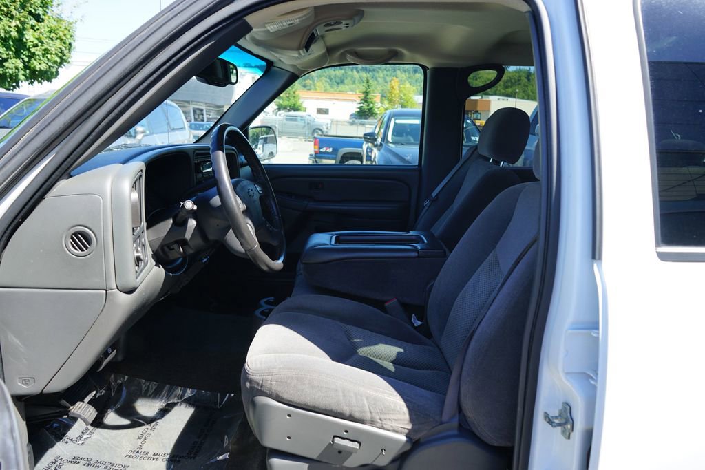 Used 2006 Chevrolet Silverado 1500 LT w/ Light Duty Power Package image 13