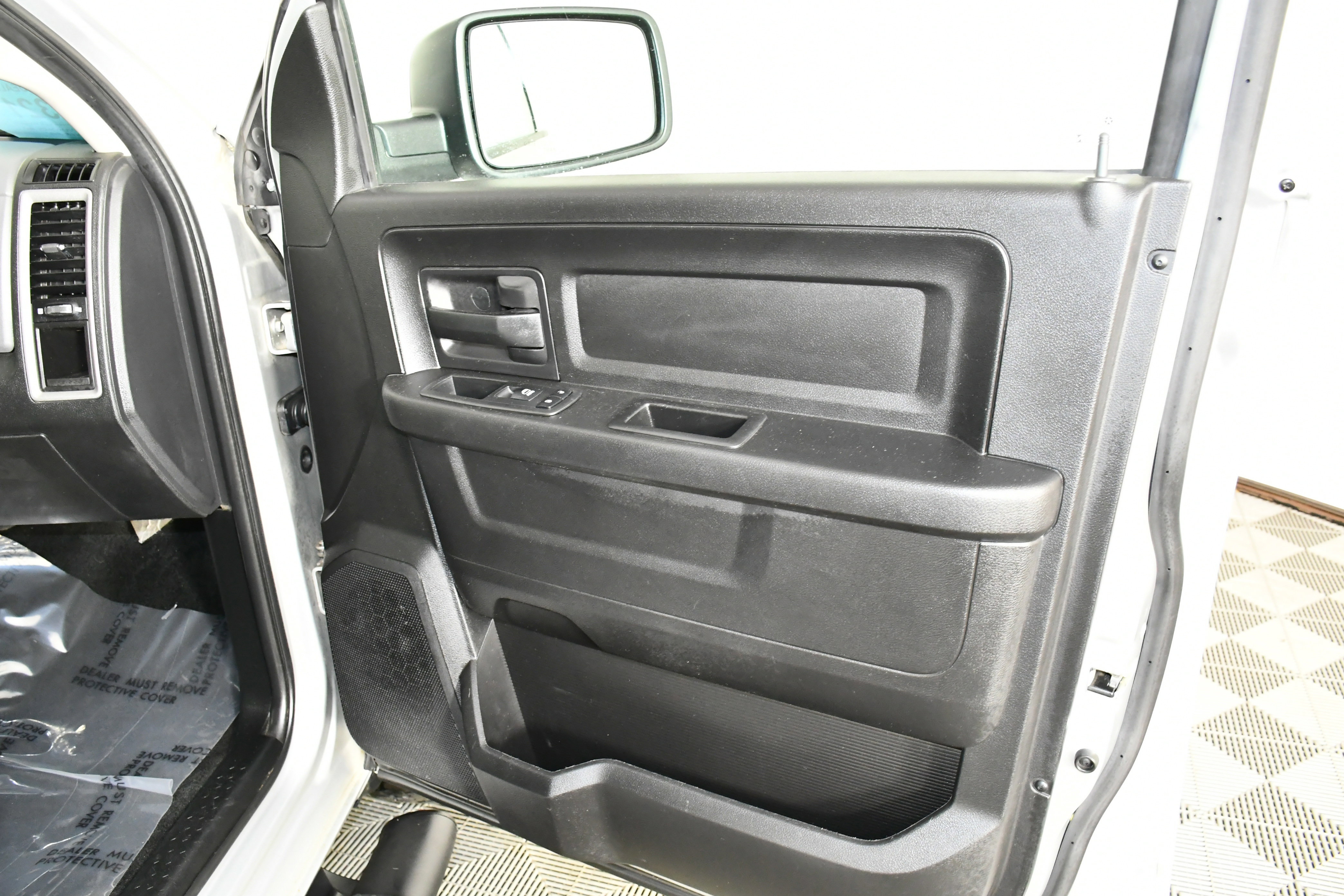 Used 2017 RAM 1500 Express w/ Express Value Package image 41