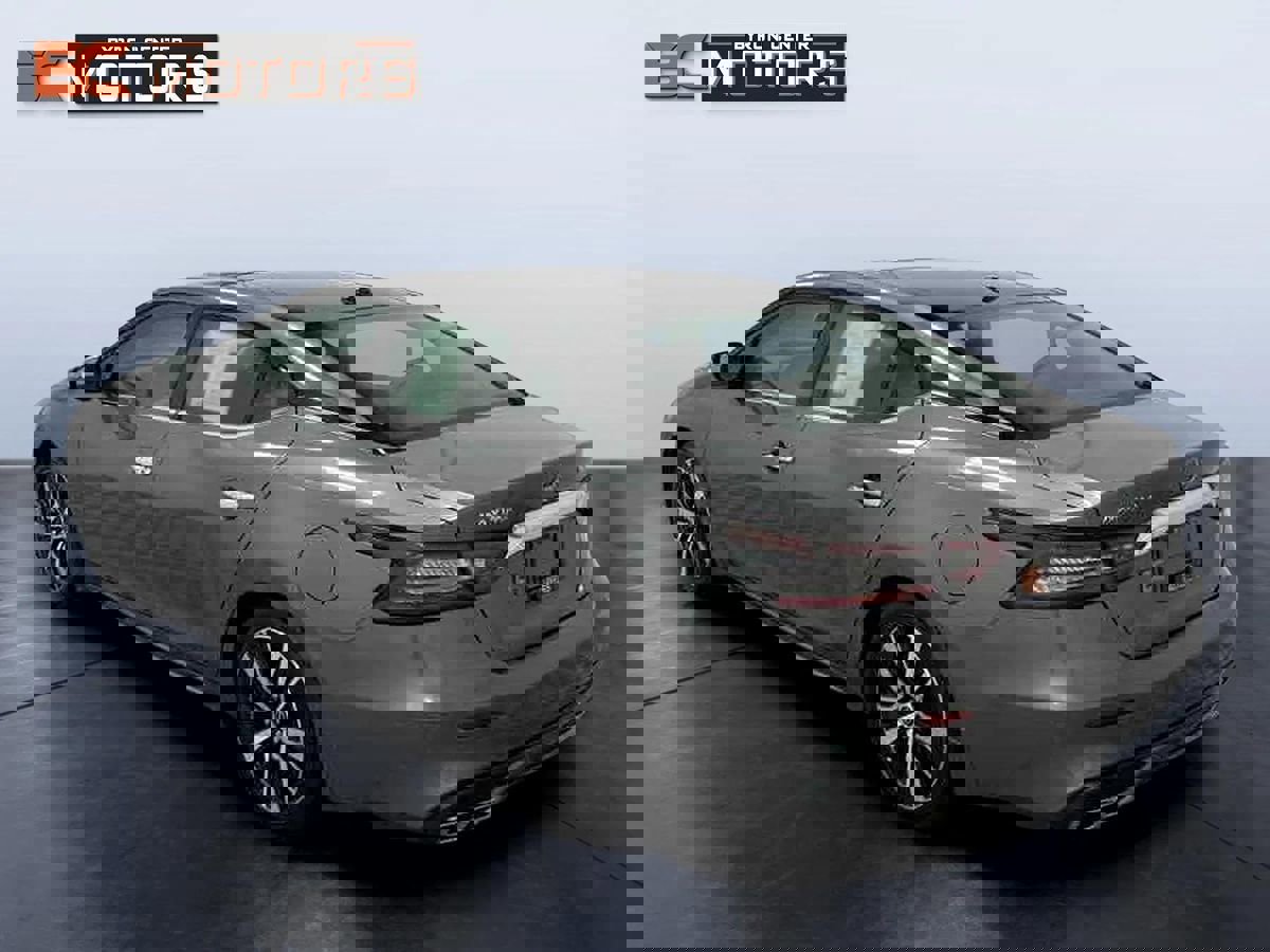 Used 2023 Nissan Maxima SL image 4