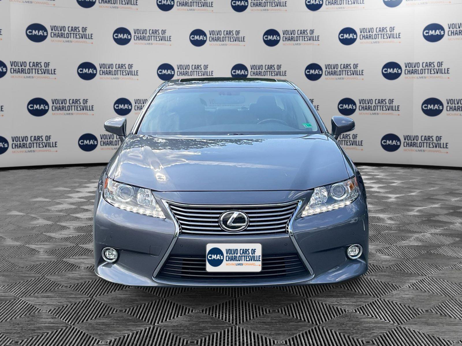 Used 2014 Lexus ES 350 w/ Luxury Package FWD image 8