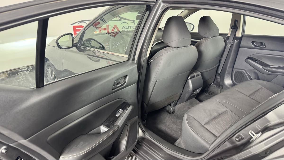 Used 2023 Nissan Altima 2.5 SV FWD image 25