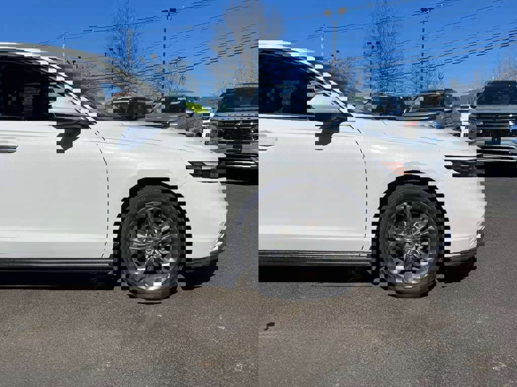 Used 2023 Honda Accord EX image 23