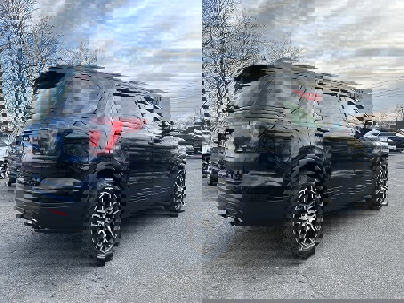 Used 2017 Ford Explorer Sport w/ Equipment Group 401A AWD/4WD image 4