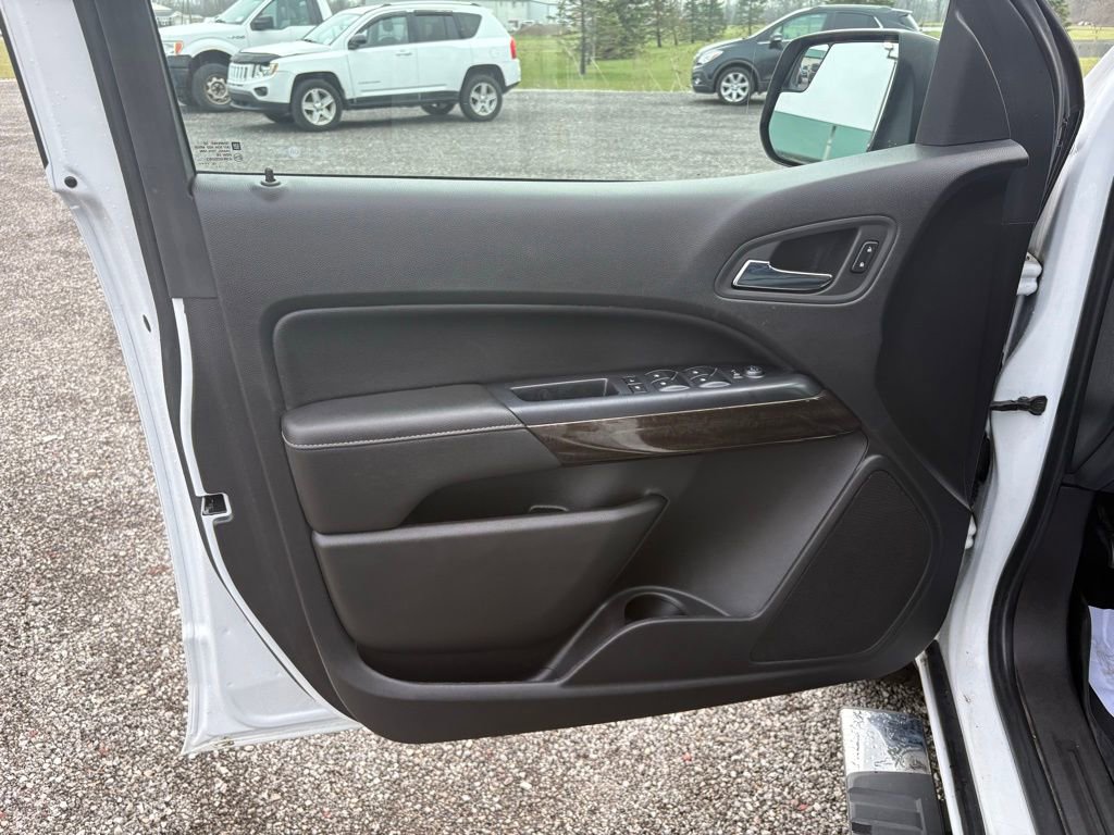 Used 2016 GMC Canyon SLT image 9