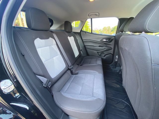 Used 2024 Chevrolet Trax LS w/ LS Convenience Package FWD image 23
