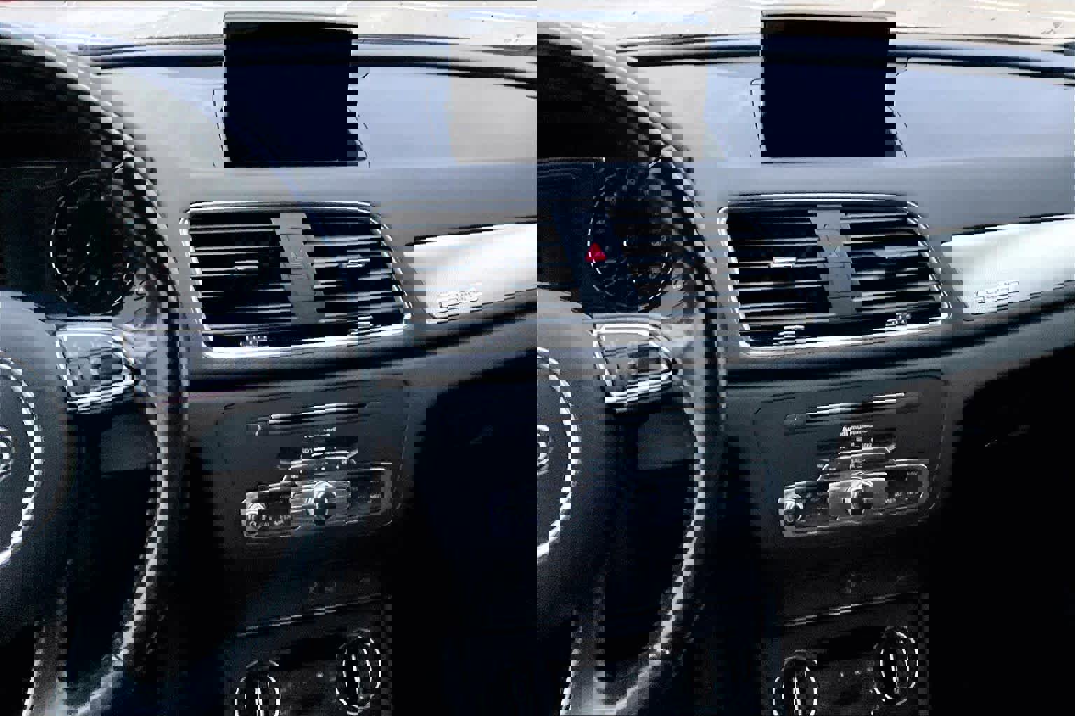 Used 2017 Audi Q3 2.0T Premium Plus w/ Premium Plus Package image 6