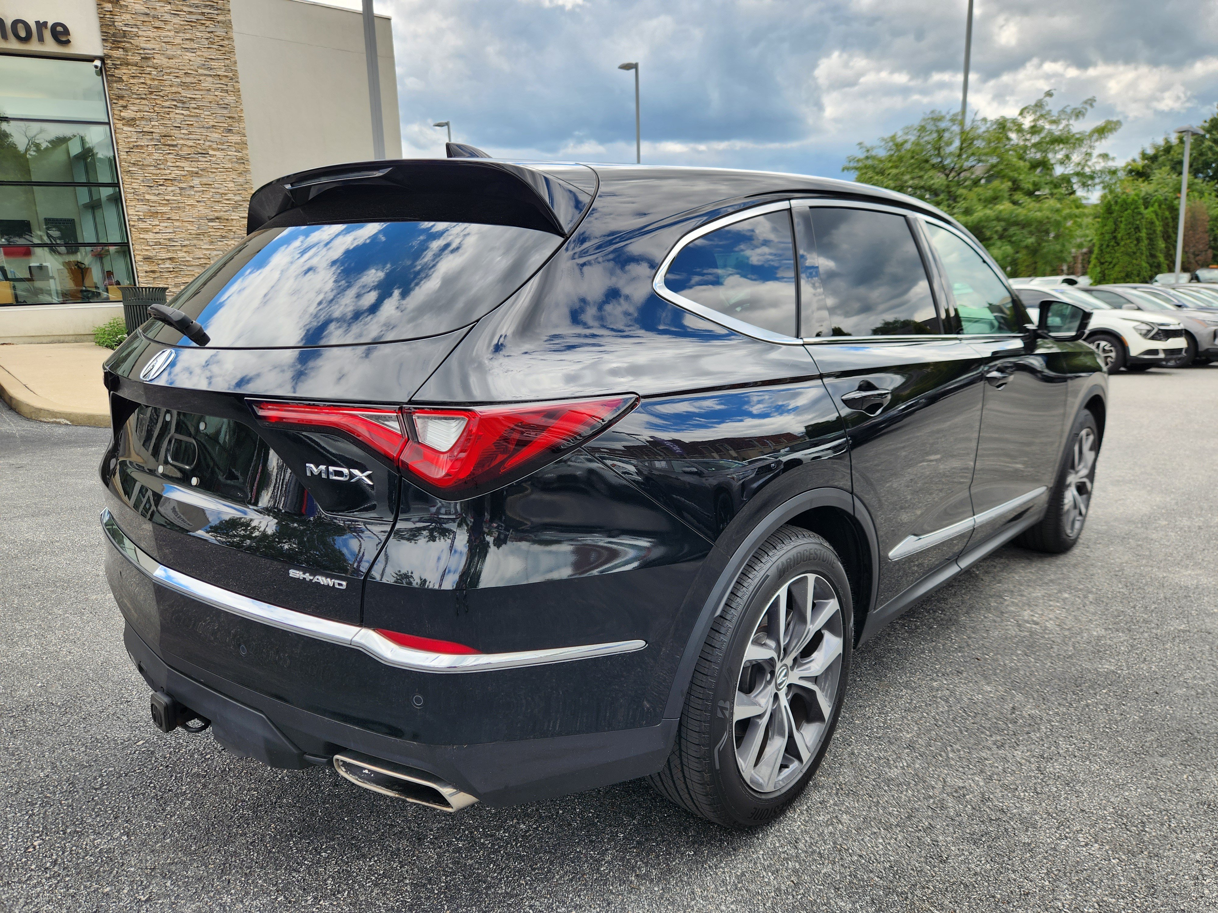 Used 2023 Acura MDX w/ Technology Package AWD/4WD image 4