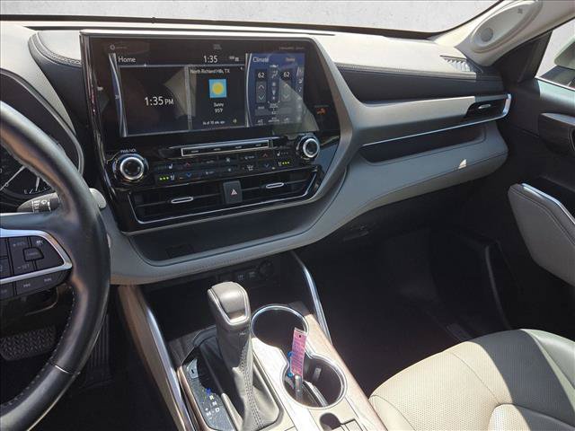 Used 2021 Toyota Highlander Limited AWD/4WD image 13