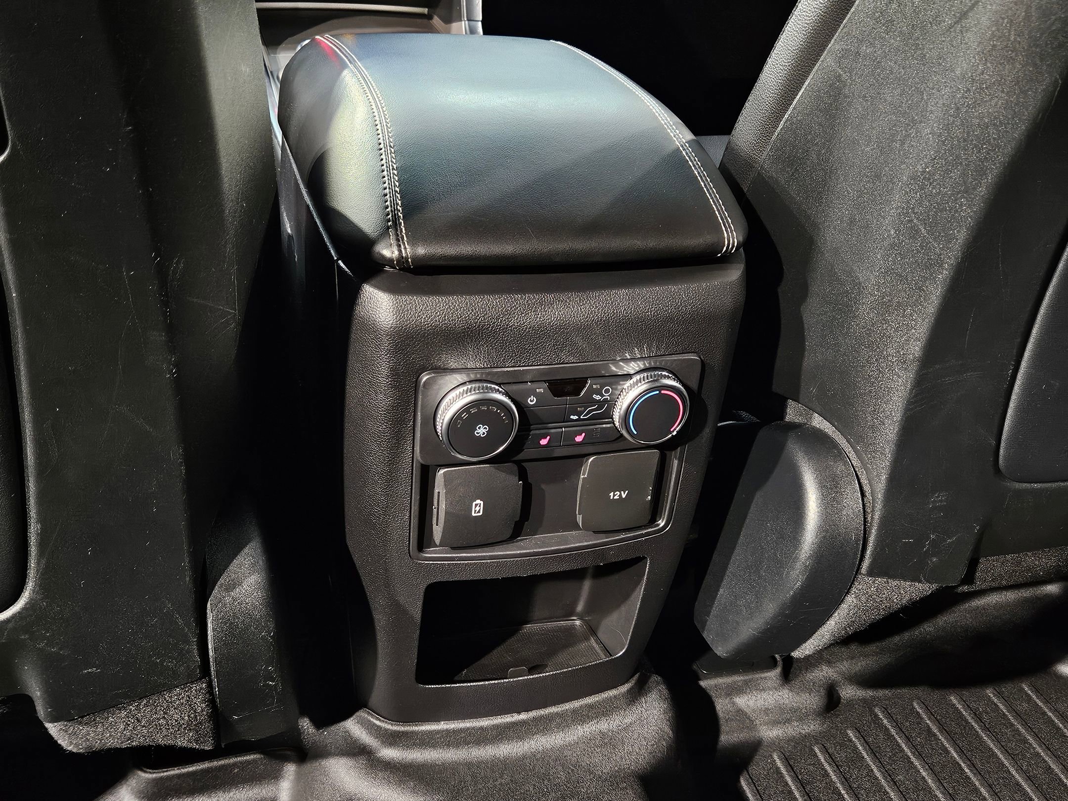 Used 2020 Ford Explorer XLT w/ Equipment Group 202A image 36