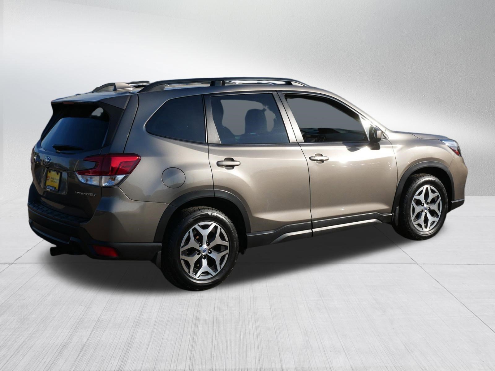 Used 2021 Subaru Forester Premium AWD/4WD image 7