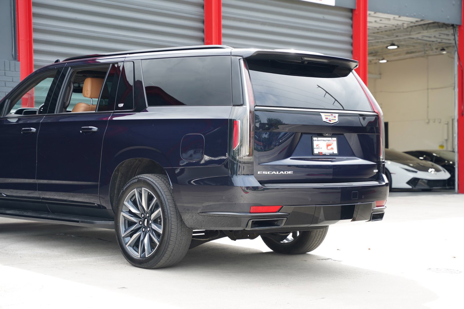 Used 2024 Cadillac Escalade ESV Sport AWD/4WD image 6
