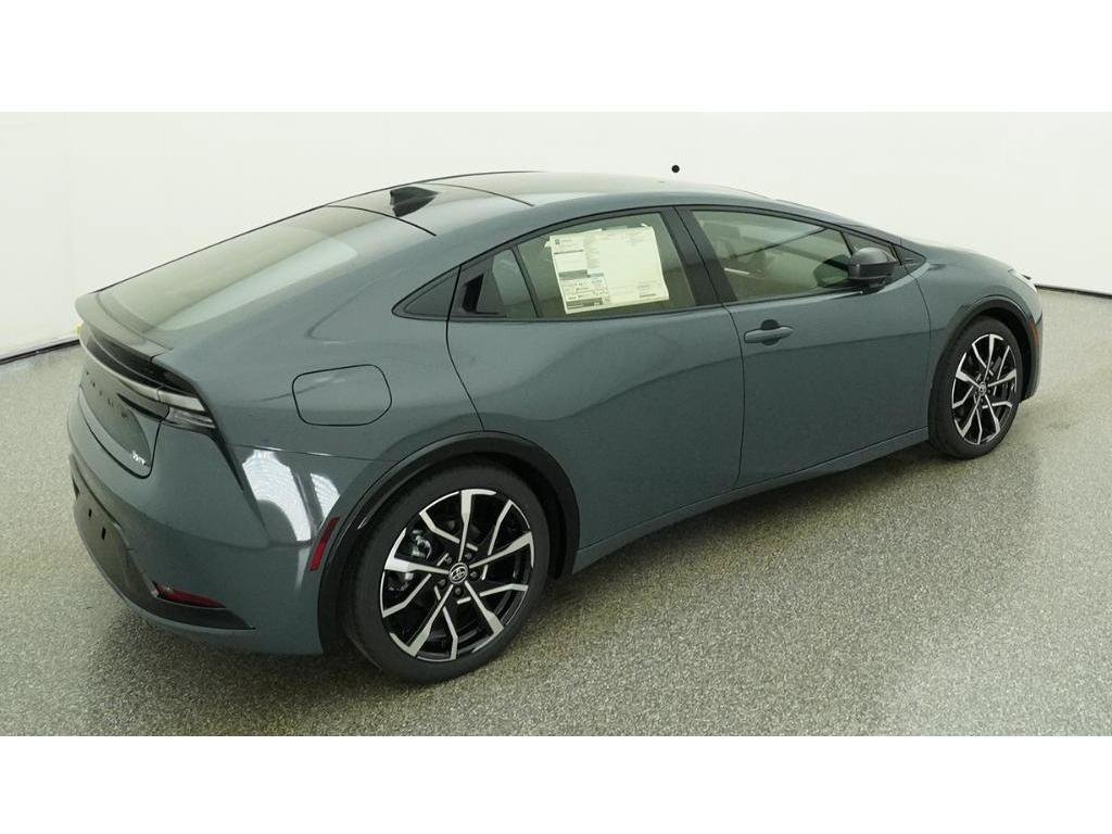 New 2026 Toyota Prius Plug-In Hybrid FWD image 9