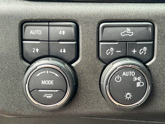Used 2023 Chevrolet Silverado 1500 LT AWD/4WD image 21