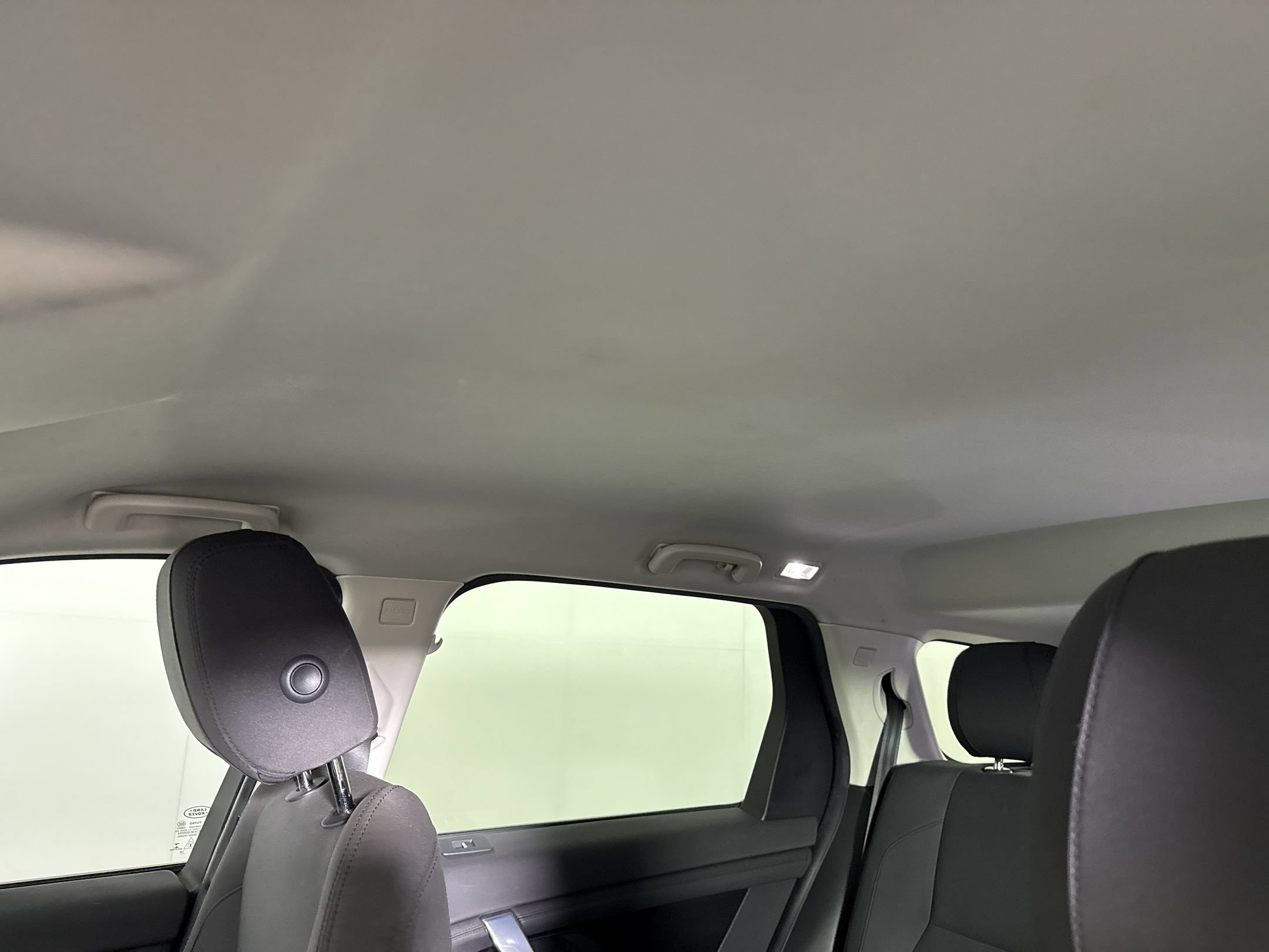 Used 2020 Land Rover Discovery Sport AWD/4WD image 21