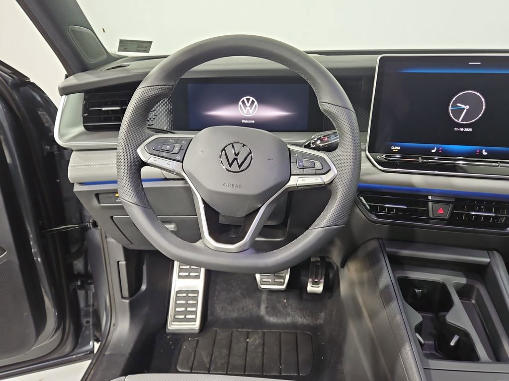 New 2026 Volkswagen Tiguan SE R-Line image 13