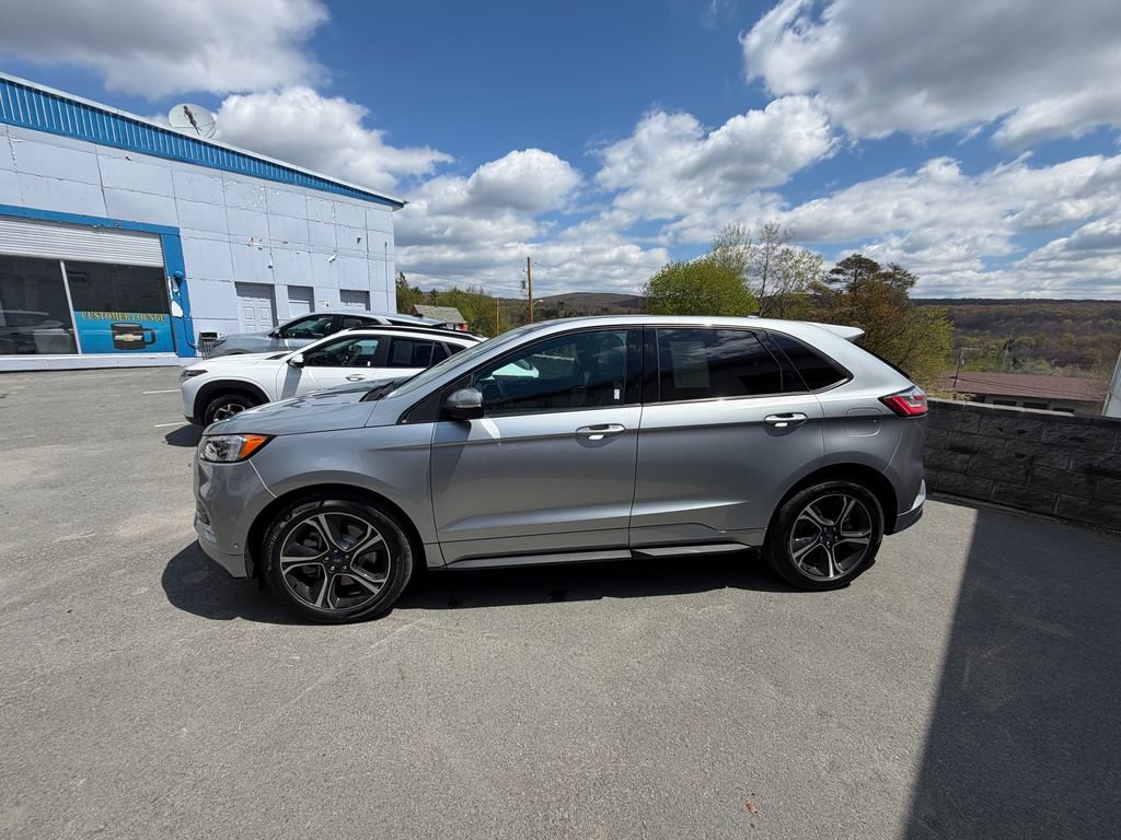 Used 2024 Ford Edge ST w/ Equipment Group 401A AWD/4WD image 2