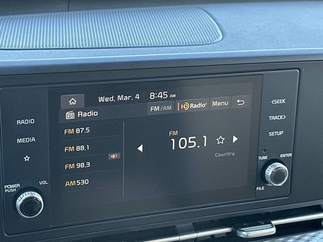 Used 2024 Kia Carnival LX image 23