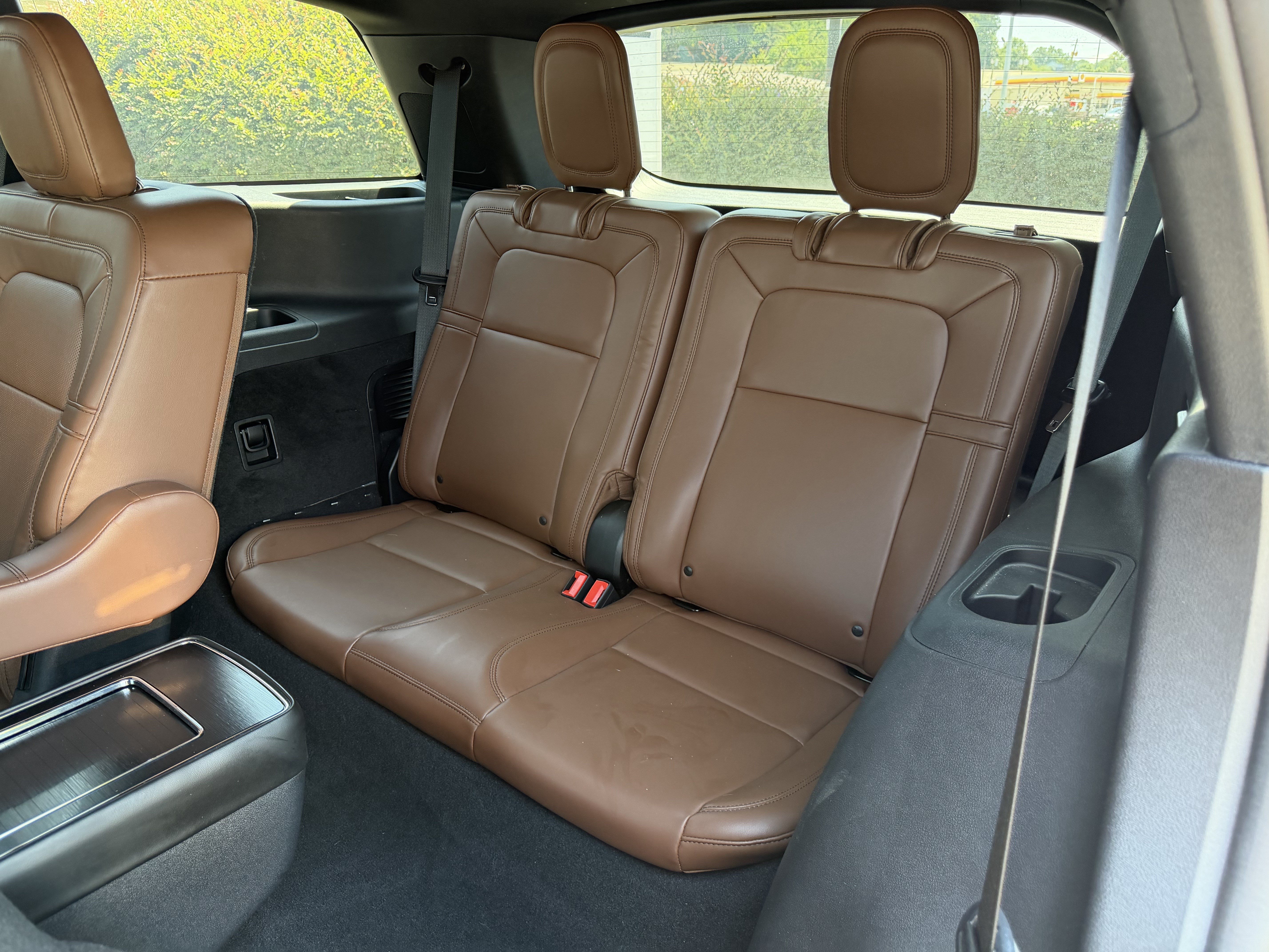 Used 2021 Lincoln Aviator Grand Touring w/ Equipment Group 302A AWD/4WD image 34