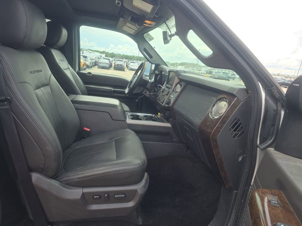 Used 2016 Ford F250 Platinum w/ FX4 Off-Road Package AWD/4WD image 14