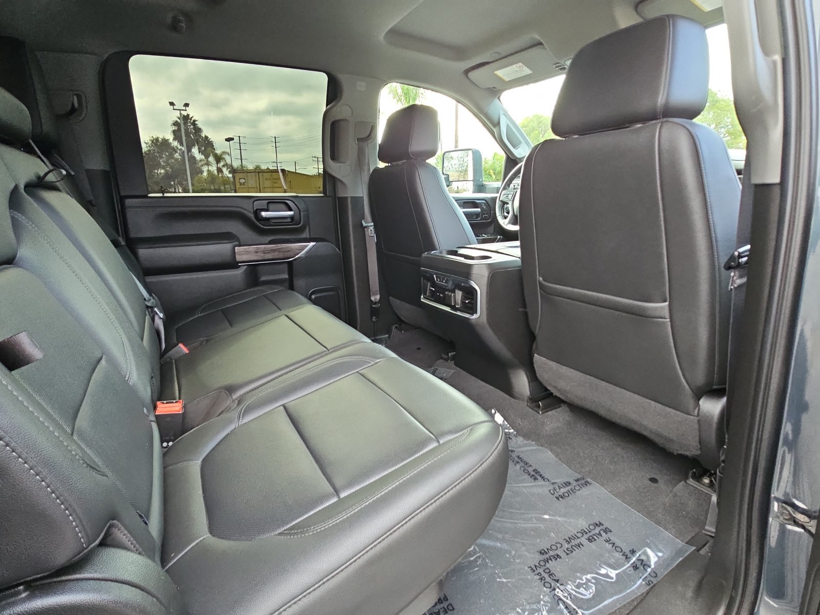 Used 2020 Chevrolet Silverado 2500 LTZ w/ LTZ Plus Package RWD image 11