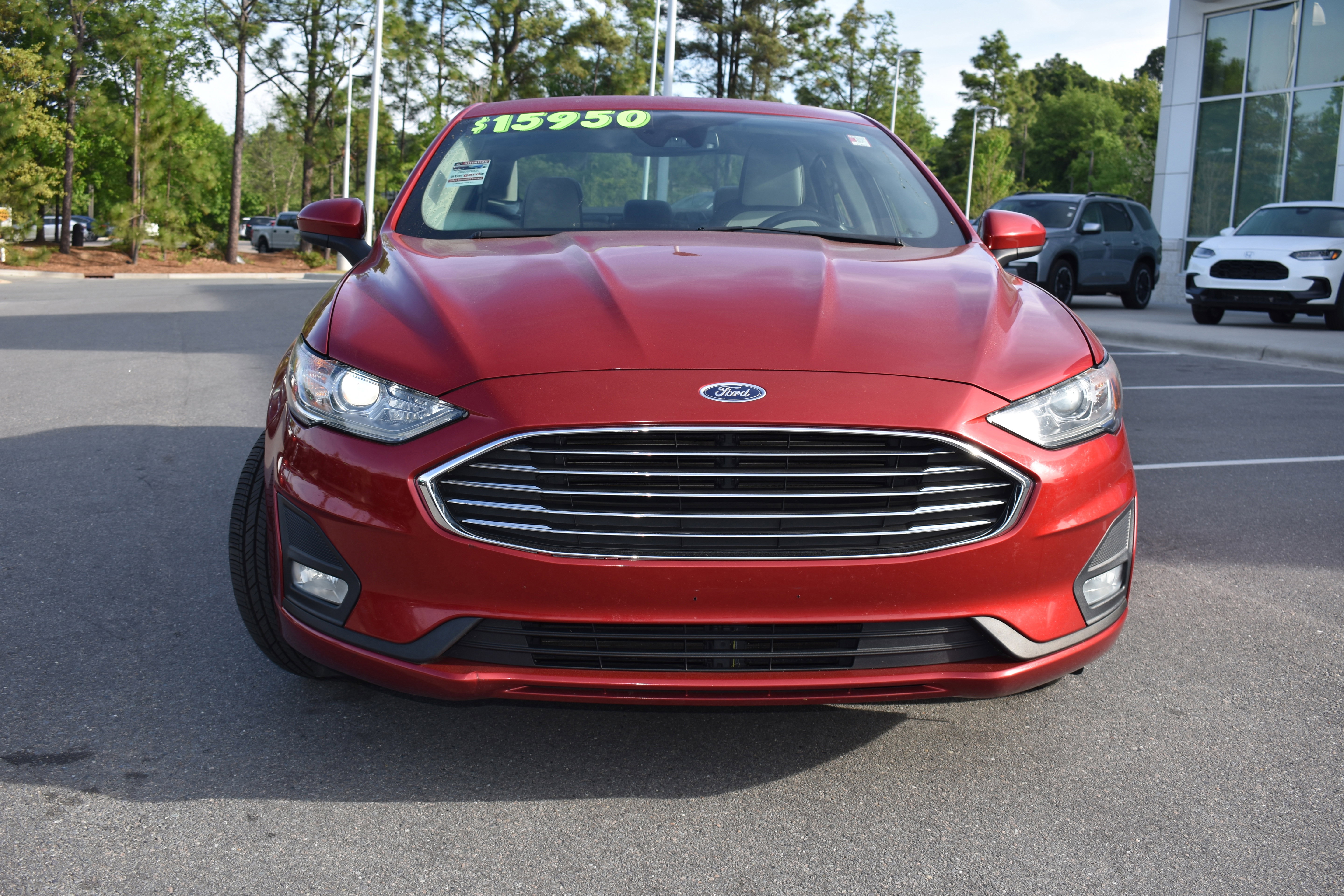 Used 2020 Ford Fusion SE w/ Equipment Group 151A image 4