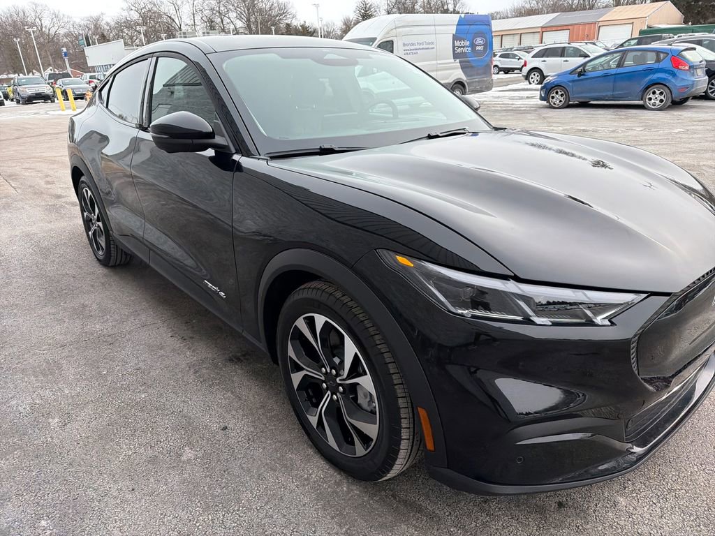 Used 2025 Ford Mustang Mach-E Select image 9