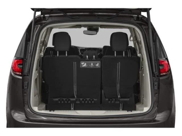 Used 2022 Chrysler Pacifica Touring-L w/ Uconnect Theater Family Group AWD/4WD image 11