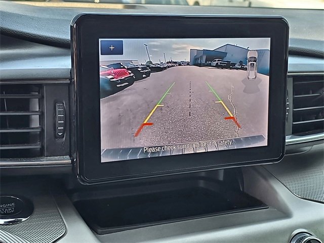 Used 2022 Ford Explorer XLT w/ Equipment Group 202A image 29