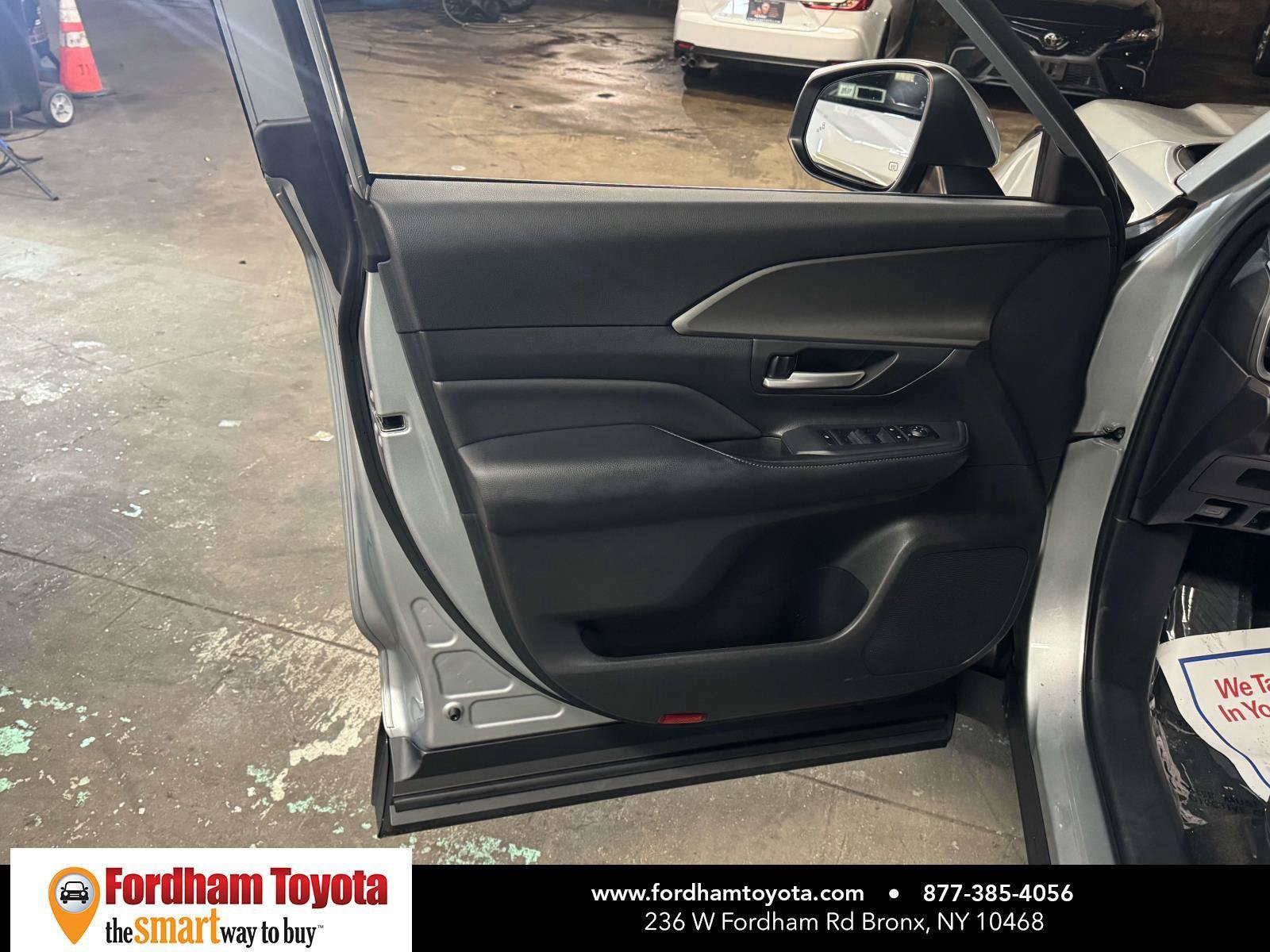 Certified 2025 Toyota Grand Highlander FWD image 15