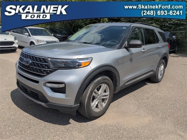 Certified 2022 Ford Explorer XLT w/ Equipment Group 202A