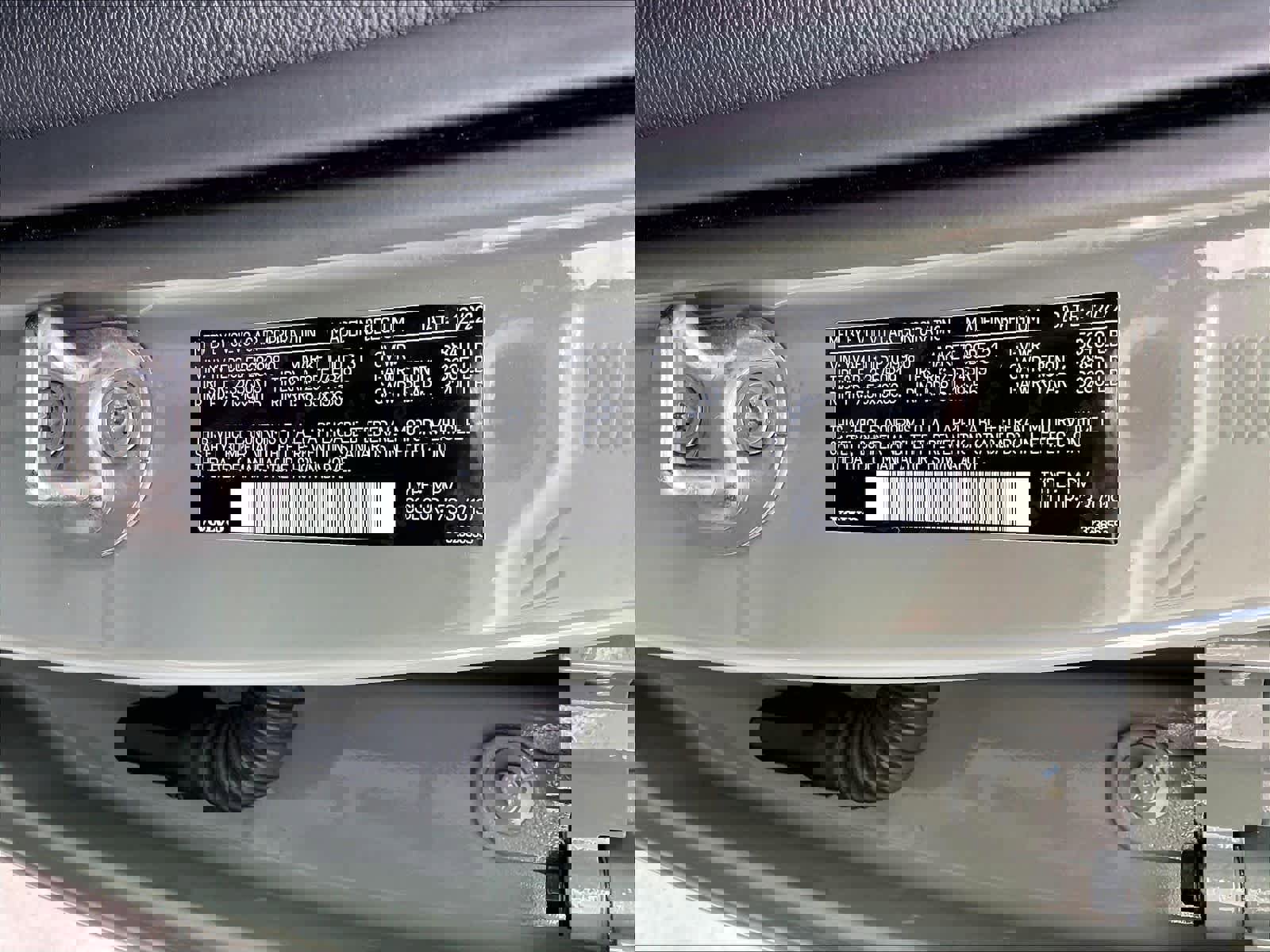 Used 2023 Volvo XC40 Recharge Plus w/ Protection Package Premier image 35