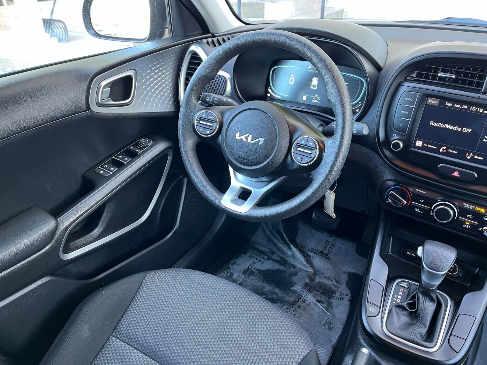 Used 2025 Kia Soul LX w/ LX Technology Package image 31