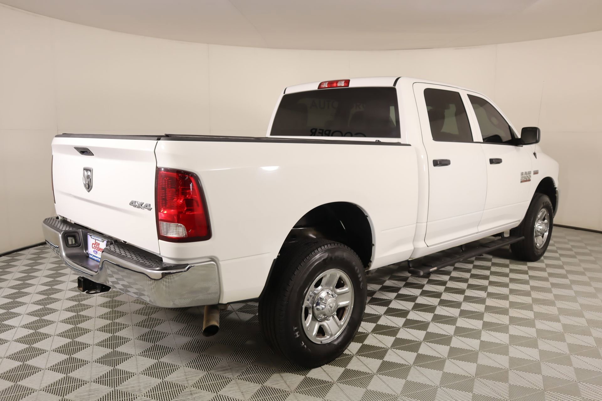 Used 2018 RAM 2500 Tradesman w/ Chrome Appearance Group image 19