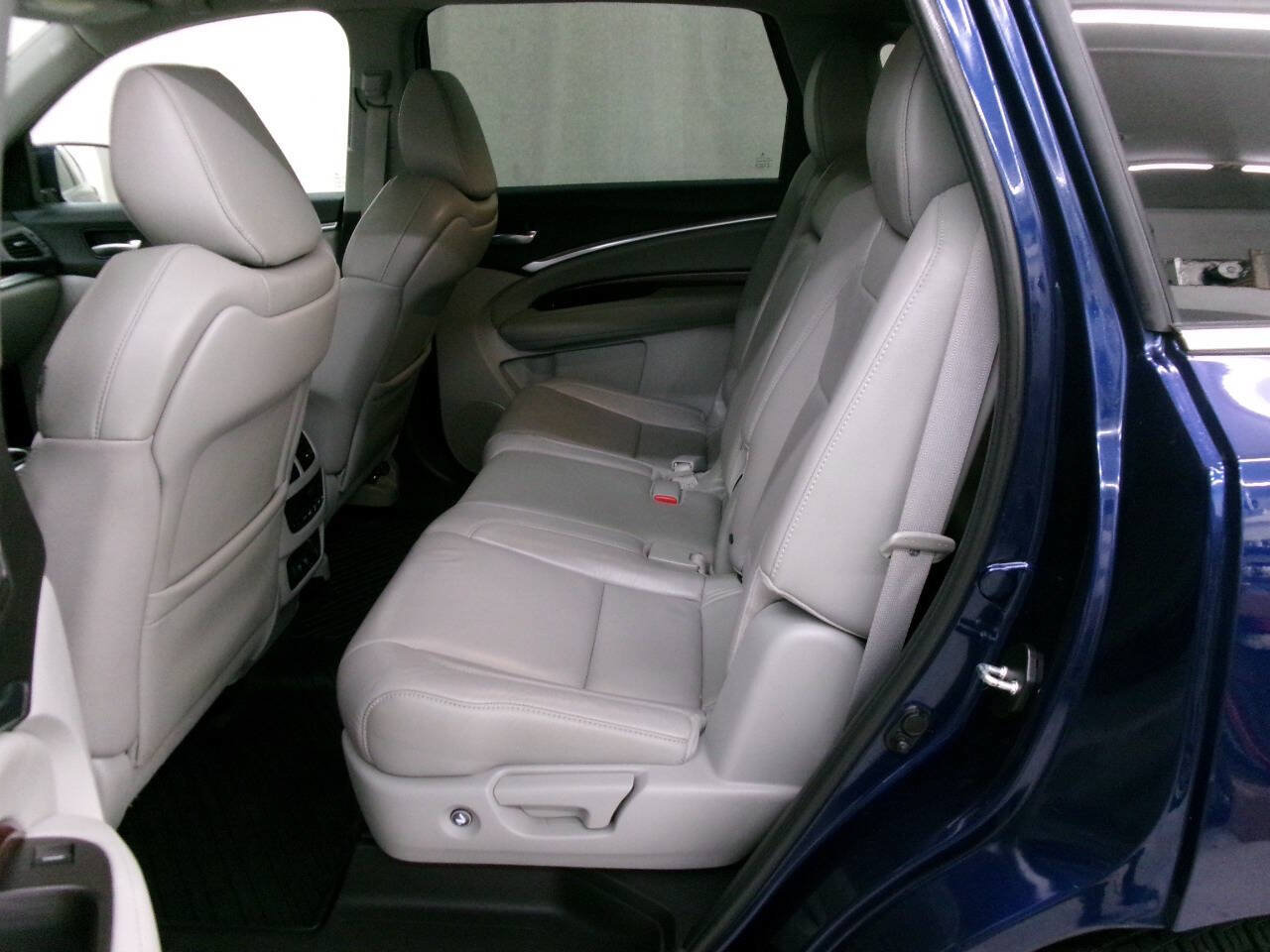 Used 2018 Acura MDX SH-AWD w/ Technology Package image 15