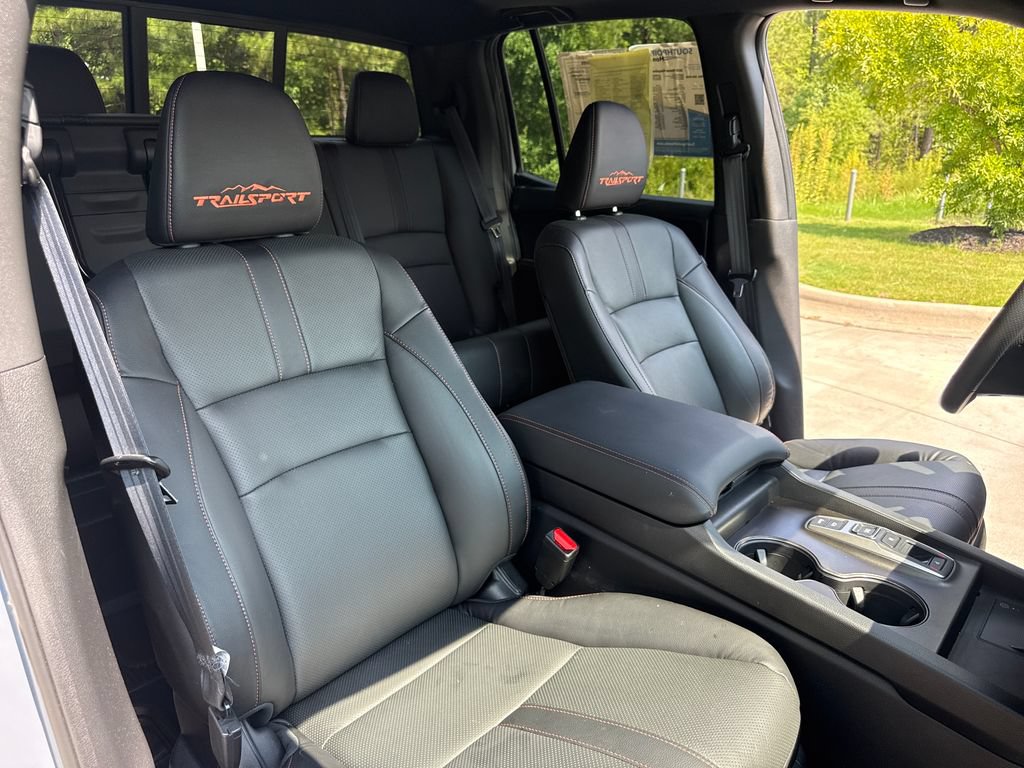 Used 2025 Honda Ridgeline TrailSport image 35
