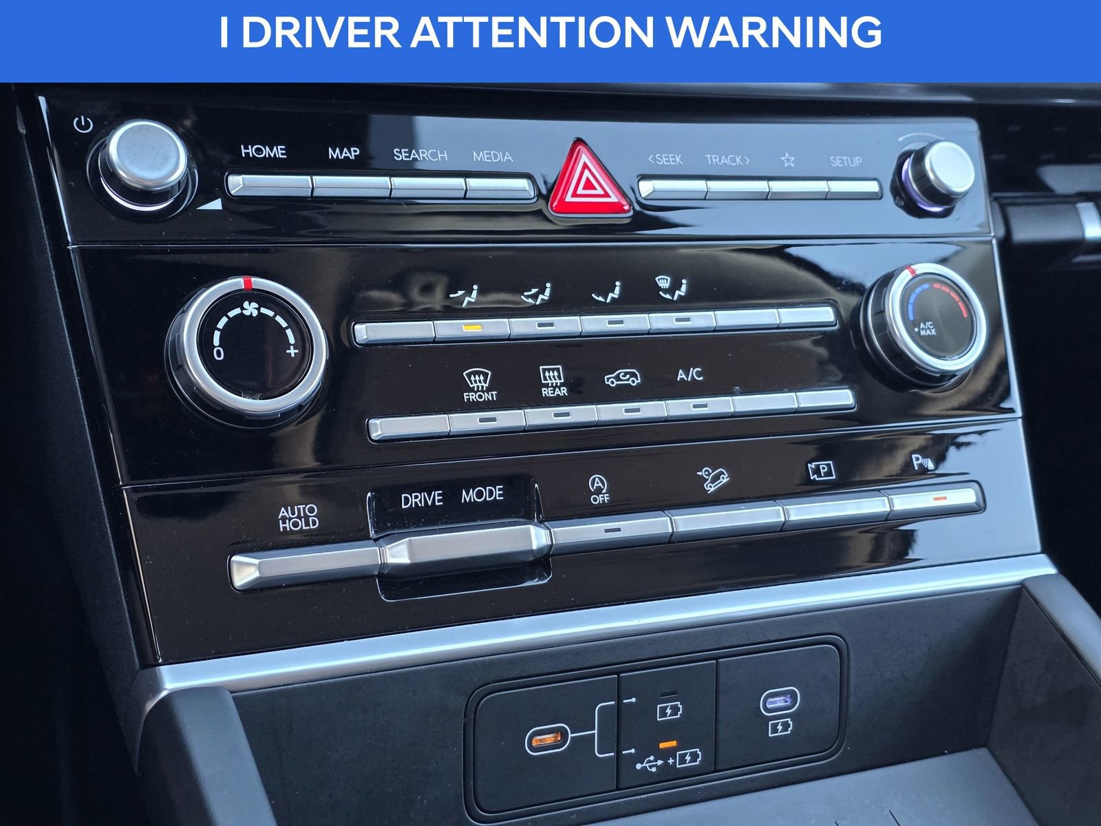 Used 2025 Hyundai Santa Fe SE image 23