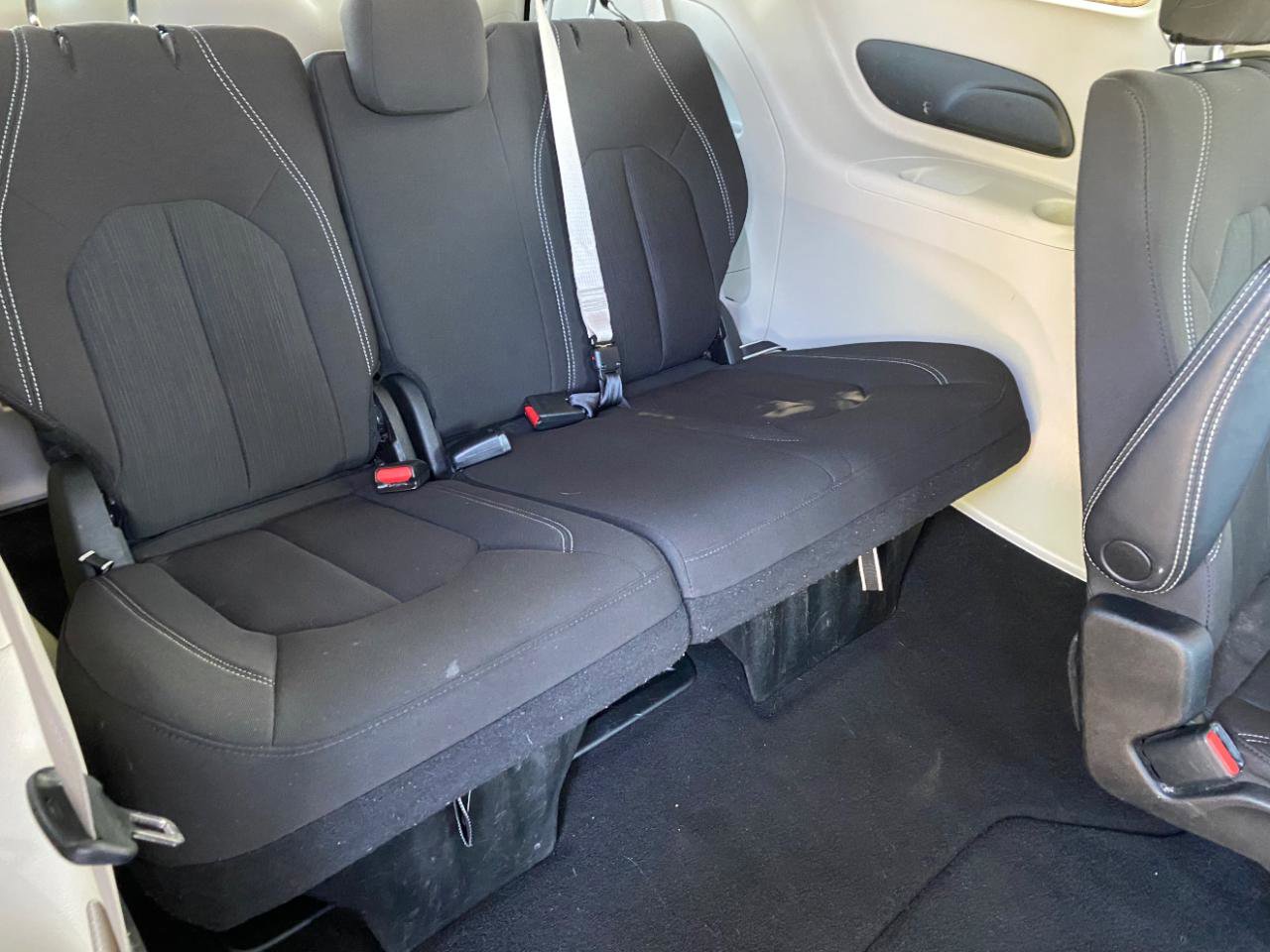 Used 2023 Chrysler Voyager LX FWD image 39
