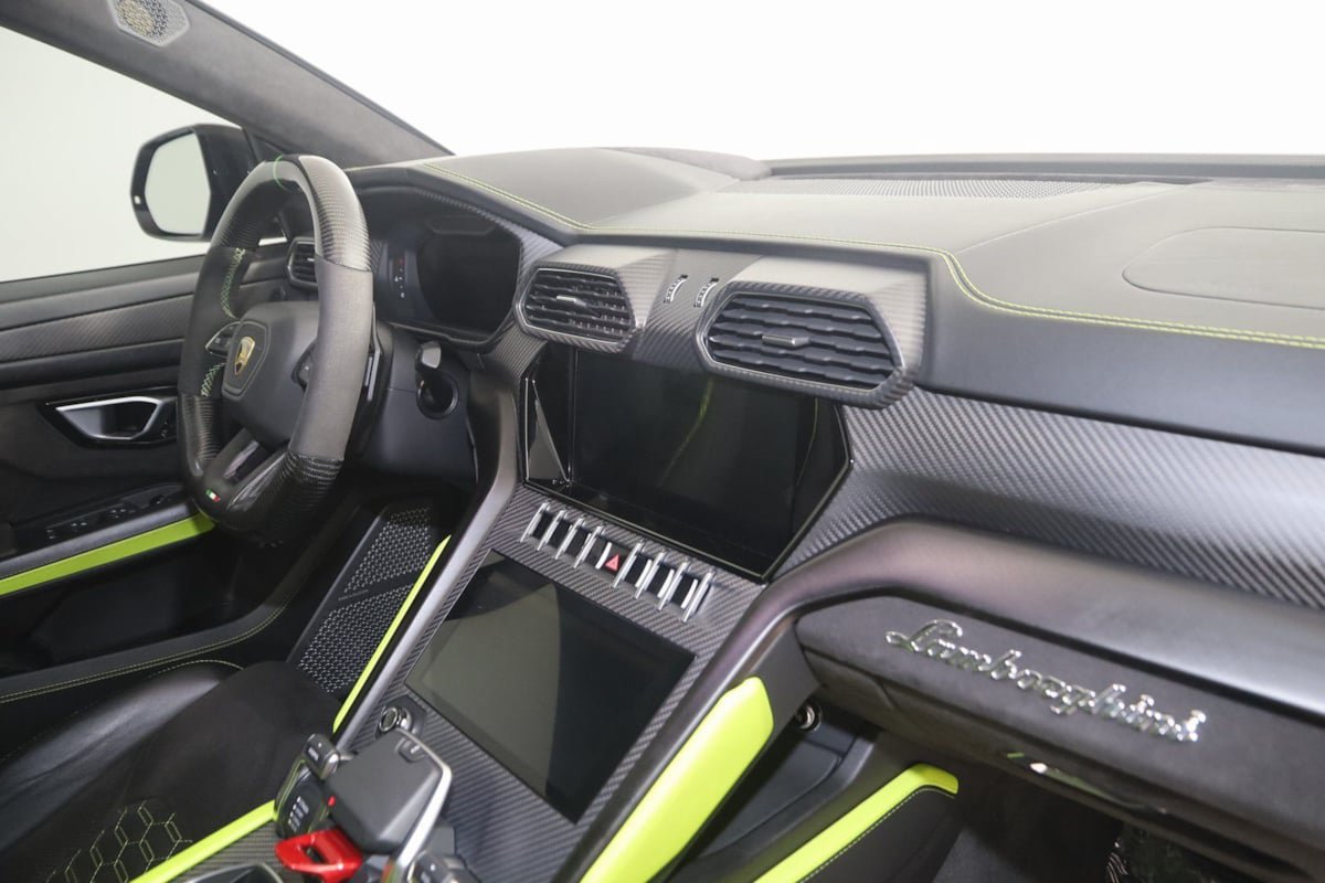 Used 2022 Lamborghini Urus AWD/4WD image 73