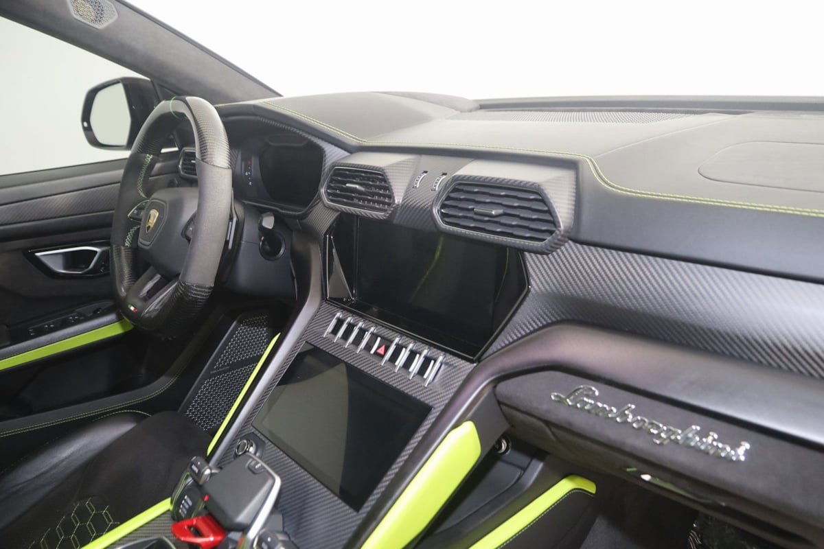 Used 2022 Lamborghini Urus AWD/4WD image 73