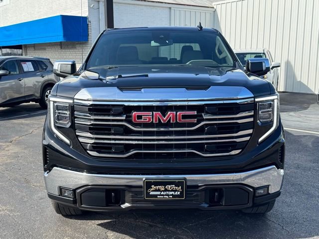 Used 2023 GMC Sierra 1500 SLT w/ SLT Premium Package image 2