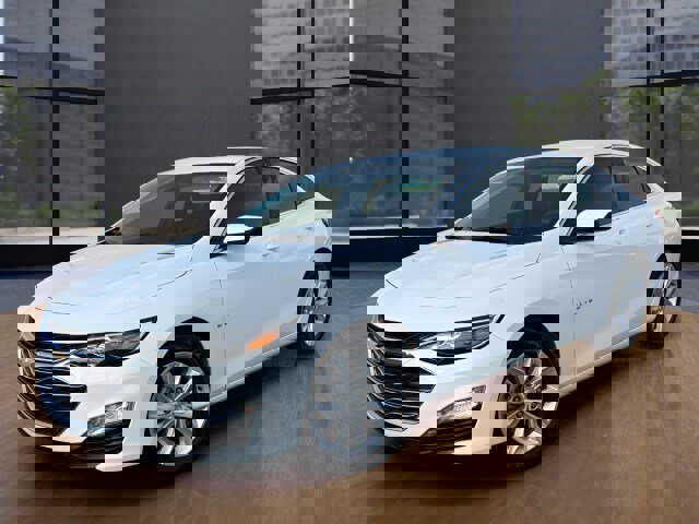 Used 2025 Chevrolet Malibu LT image 9